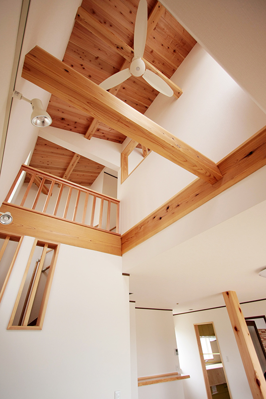 実例02ハーフセルフビルド、建て主様と共に造った家