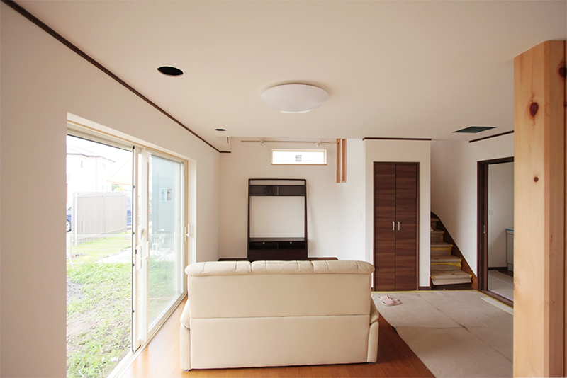 実例02ハーフセルフビルド、建て主様と共に造った家