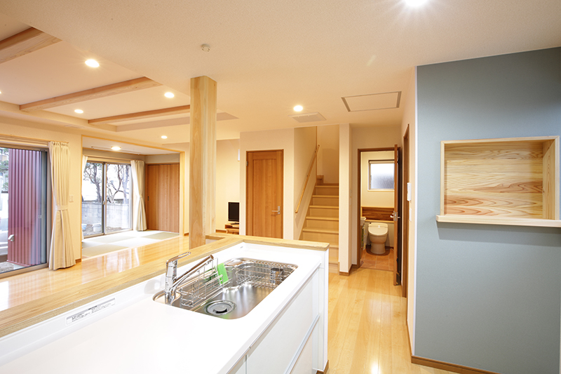 実例05自然木と大きな吹き抜けの家