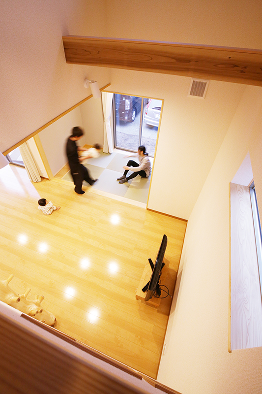 実例05自然木と大きな吹き抜けの家