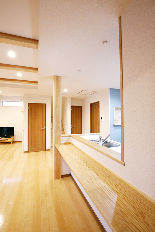 実例05自然木と大きな吹き抜けの家